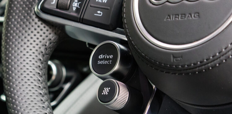 Audi R8 2018 drive mode button