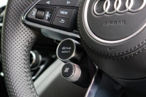Audi R8 2018 drive mode button